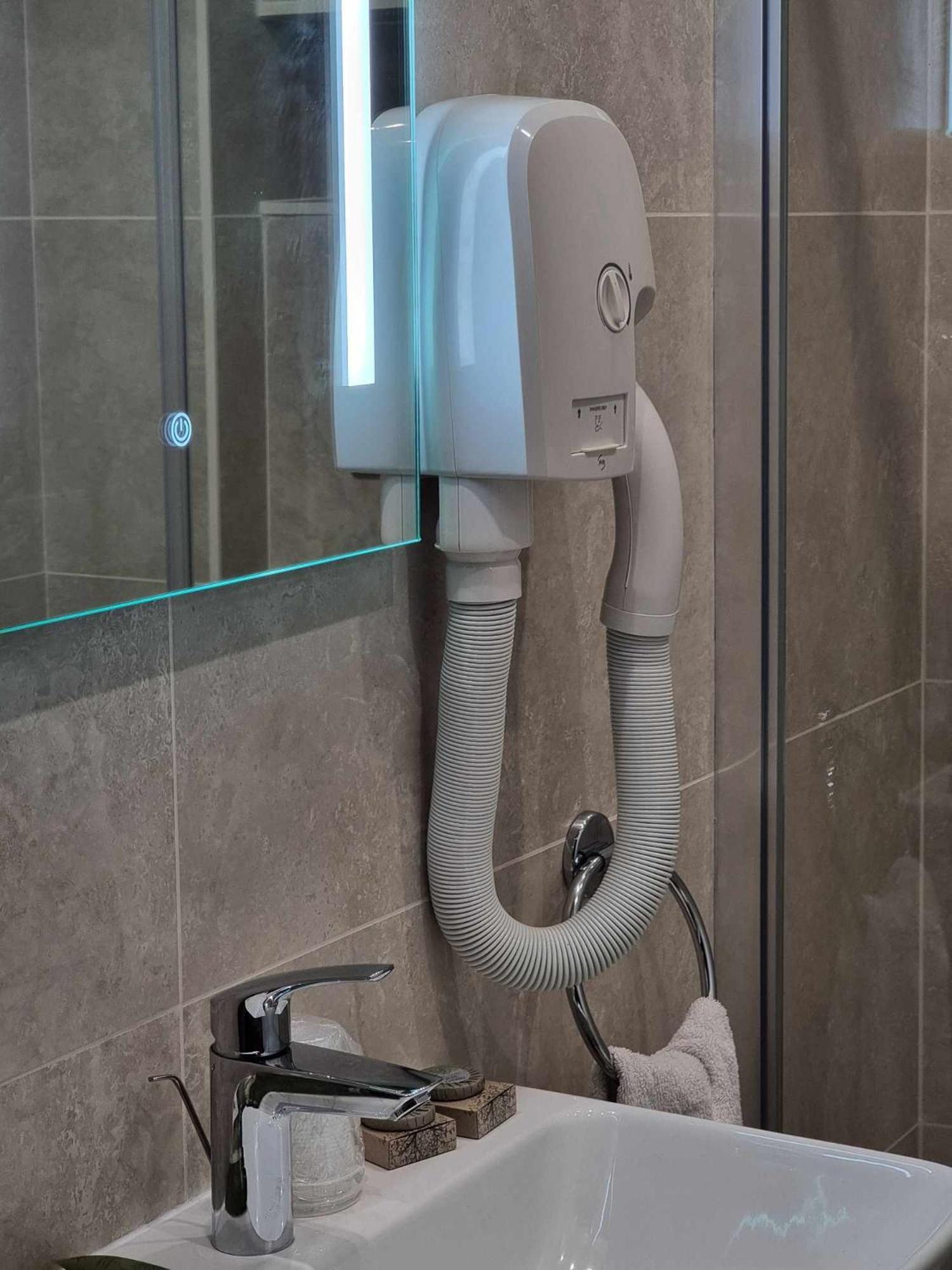 Apartments Marco Polo Midi بروكسل المظهر الخارجي الصورة